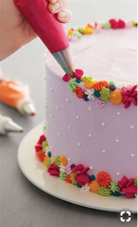 Flowery Cake Decorating Idea That Doesnt Require Piping Actual Flowers