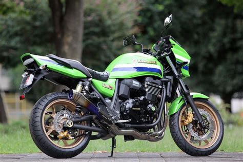 These eddie lawson replicas were only made for 7 years. Kawasaki Eddie Lawson Replica Motorcycles - Z900RS ...