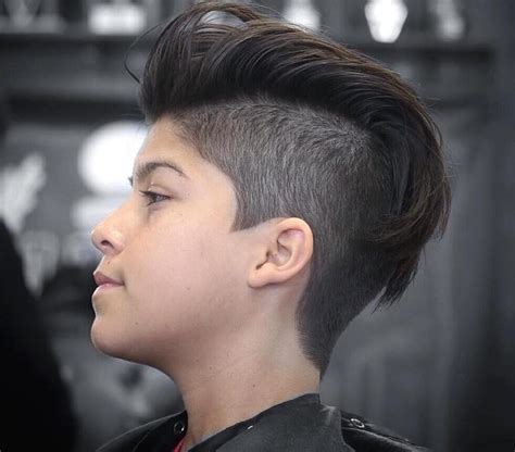 Indian Hairstyle Boy Pic - Wavy Haircut