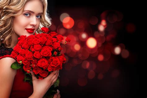 Beautiful Blonde Woman Holding Bouquet Of Red Roses Hd