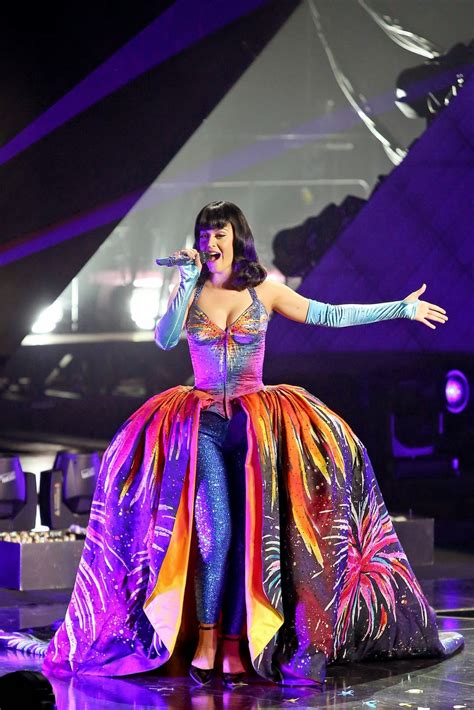 Celebs Galaxy Katy Perry Performs At ‘prismatic Concert Tour In