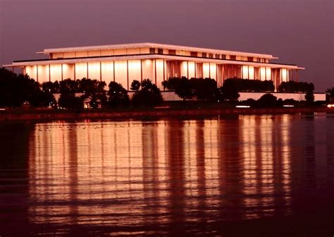 Kennedy Center To Host Shen Yun Performing Arts For 2015 Season