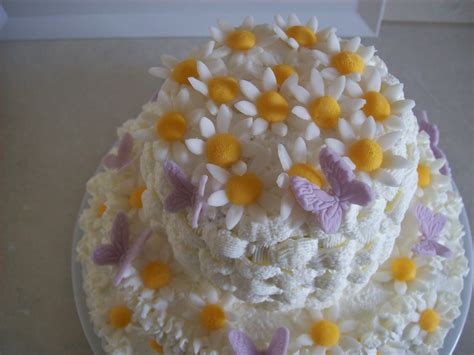 Check spelling or type a new query. Torte Fatate: Torta margherite e farfalle