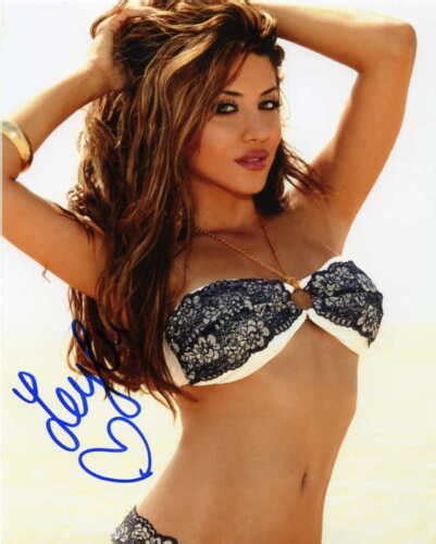 leyla milani signed photo 2 wwe deal or no deal proof ebay
