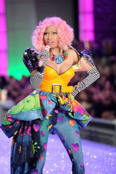 Nicki Minaj Anaconda Music Video See Her Style Evolution
