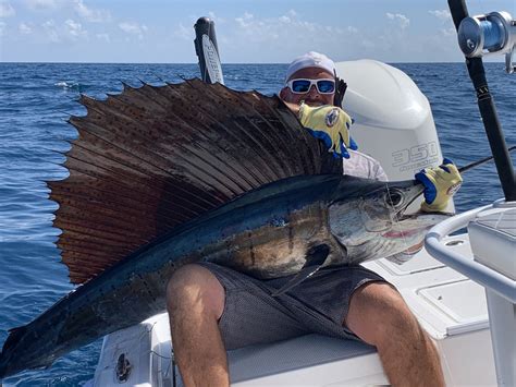 Deep Sea Fishing In Florida Keys The Complete Guide