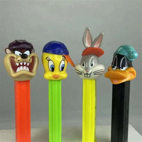 Bugs Bunny Tweety Bird Daffy Duck Taz Cool Looney Tunes Sports Pez Dispensers 8 31 Picclick