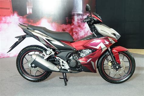 It was launched in april 2016 in vietnam.7 it was also launched in may 2016 in indonesia as the supra gtr.1 in june 2016, the bike was launched in malaysia as the rs150r.2. Đánh giá Xe Máy Honda Winner X 150cc - Phiên Bản Camo ...