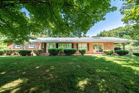 West Liberty, Morgan County, KY Lakefront Property, Waterfront Property