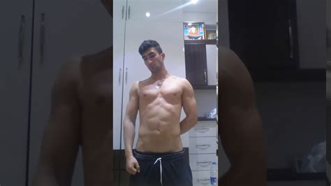 Teen Bodybuilder Flexing Insane Big Muscle Youtube