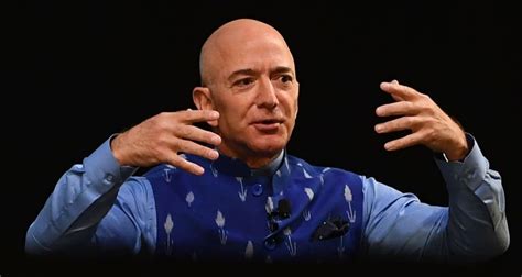 Jeff Bezos To Step Down As The Ceo Of Amazon Shiksha News News