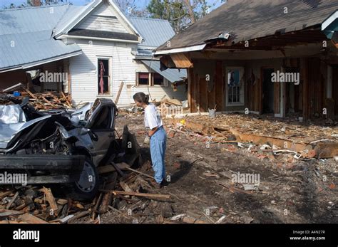 Hurricane Katrina Damage In Long Beach Mississippi Stock Photo Alamy