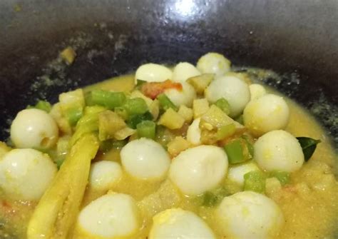 Resep nasi kuning buat tumpeng komplit. Resep Telur puyuh sayur bumbu kuning cocok untuk lauk ...