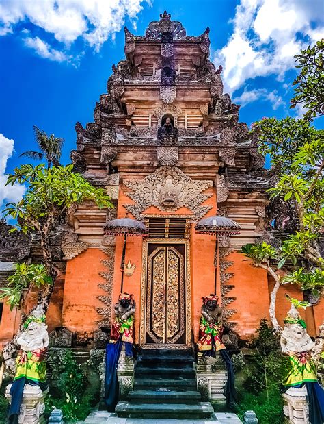 Want To Deep Dive Into Balinese Culture Visit Ubud Palace Indonesia