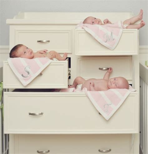 Babyzimmer dekoideen und moderne babymöbel ideen finden sie bei uns. 1001+ Ideen für Babyzimmer Mädchen | Drillinge ...