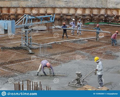 Vgls trading is a registered scaffolding company with the construction industry development board of malaysia (cidb/dosh). Concreting Work By Construction Workers At The ...