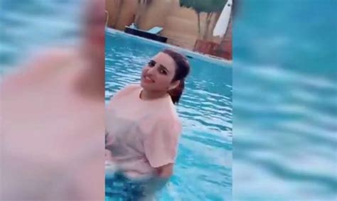 Throwback Hareem Shahs Swimming Sets The Internet On Fire Watch