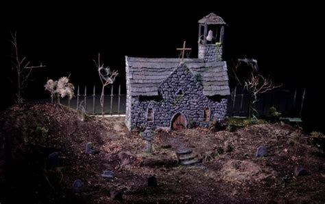 Creepy Graveyard Diorama Single By Natnie Diorama Graveyard