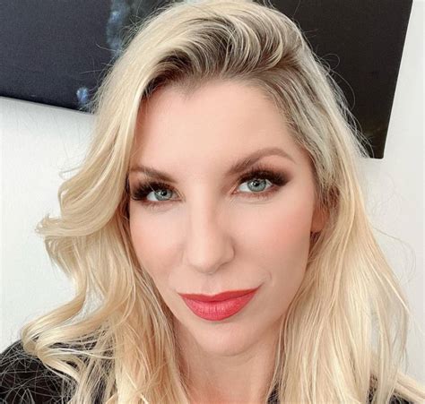 Ashley Fires Bio Net Worth Wiki Videos Photos Age And