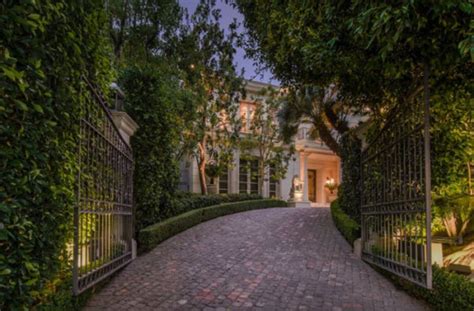 Estate Of The Day 395 Million Elegant Mansion In Beverly Hills