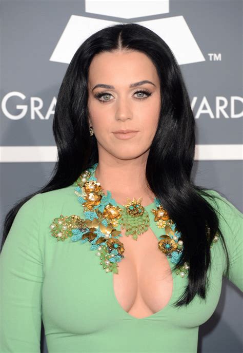 Katy Perry Shocks Fans As She Over Shares With Message About Farting