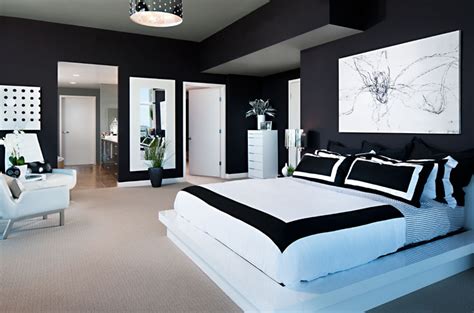 Black and white bedroom is in vogue; Black And White Bedroom | Home Trendy