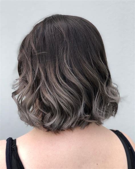 Warna Rambut Yang Bagus Untuk Rambut Pendek Patut Dicoba