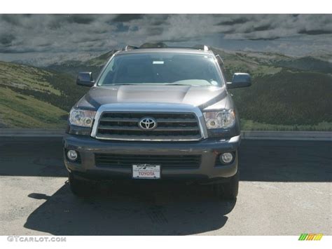 2012 Magnetic Gray Metallic Toyota Sequoia Sr5 4wd 68223108 Photo 2