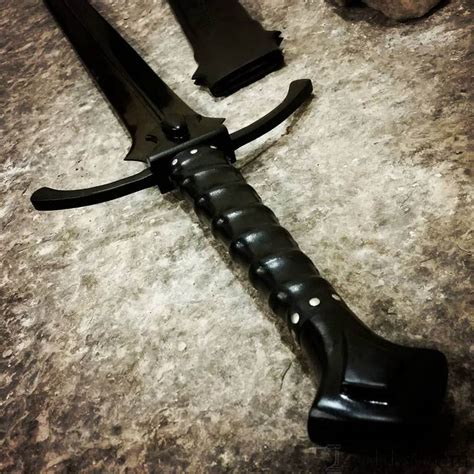 Battle Ready Blacksword Functional Fantasy Swords At