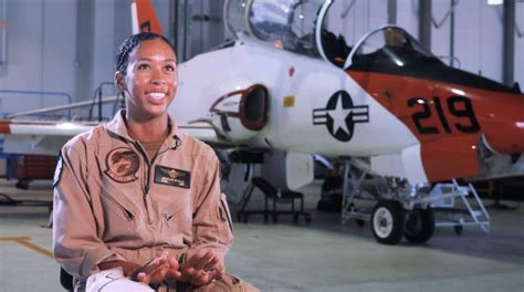 Us Navys First Black Female Fighter Pilot Will Receive Her Wings Wkrc