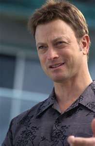 Candy is an old ranch worker (swamper) who has lost one of his hands in a farm accident. 26 Best Gary Sinise images | Gary sinise, Gary, Actors