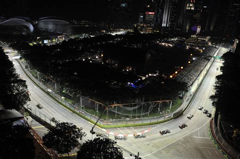 9 Gorgeous Photos From The Formula 1 Singapore Grand Prix For The Win