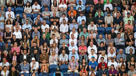 Australian Open Breaks Records Heading For A Million Visitors