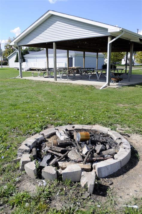 It helps to put a burn under cold water because it stops the burn from going deeper into the tissue. Saginaw police officer organization doesn't use fire pit ...