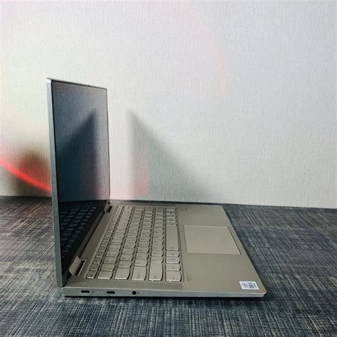 Lenovo Yoga C740 14iml 81tc Laptop I5 10th Gen 8gb Ram 512gb M2