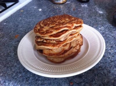 They're made using easy pantry ingredients for a fast and simple breakfast. Ripped Recipes - Vanilla Greek Yogurt Pancakes