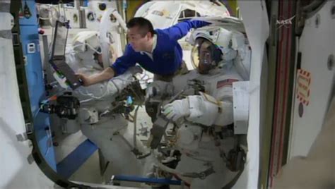 Us Astronauts Taking Spacewalk To Fix Space Station Today Watch Live