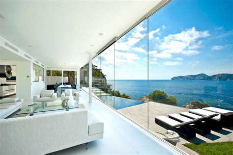 Luxury Living Room Designs Show A Spectacular View Which