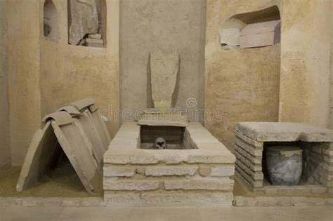 Ancient Roman Burials Editorial Stock Photo Image Of Grieving 223925398
