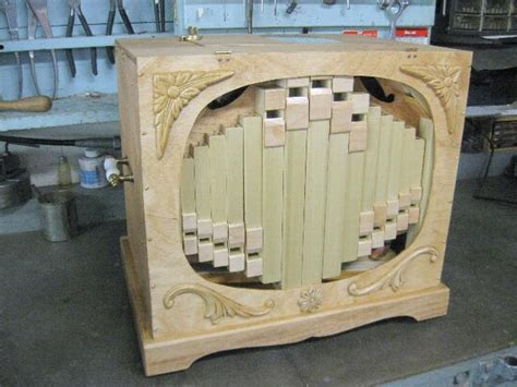 Birks Place Hand Cranked Box Organ