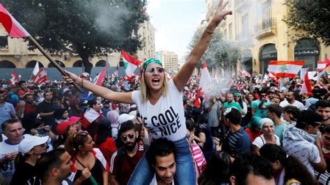 Lebanons Anti Government Protests Gain Momentum Enter 4th Day Cbc News