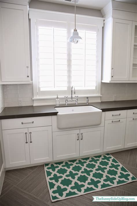 Sayangnya, sebagian dari kita bingung harus memilih kitchen set yang mana. Laundry room rugs - The Sunny Side Up Blog