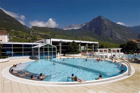 Make yourself at home in one of the 148 guestrooms. SaillonCreditSuisse2