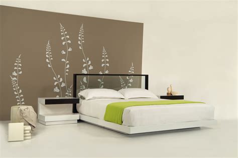 Simple bedroom decorating ideas to make your bedroom attractive a bedroom is always a special space for everyone so we people try to make it look beautiful and for that, we also make some investments but often we overdo things or go with wrong decor or combinations which instead of making our bedroom gorgeous and highlighted just makes it gloomy. Simple Headboard Idea for Stunning Bedroom Decoration ...