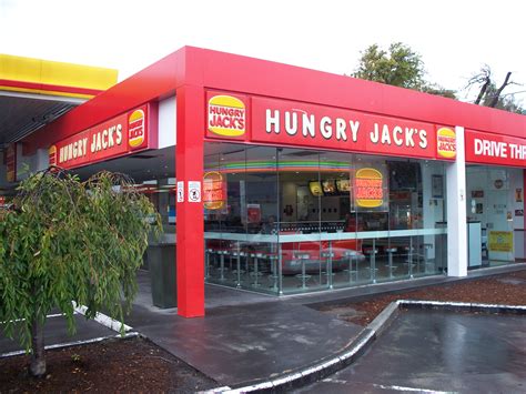 10 Fast Food Chains Worth Trying Abroad