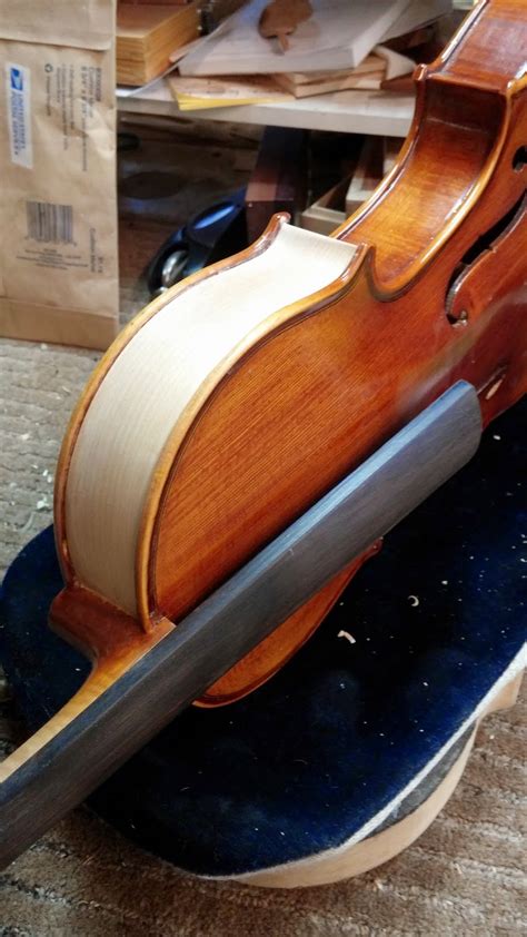 Luthiers Bench Color Matching Violin Varnish Introduction