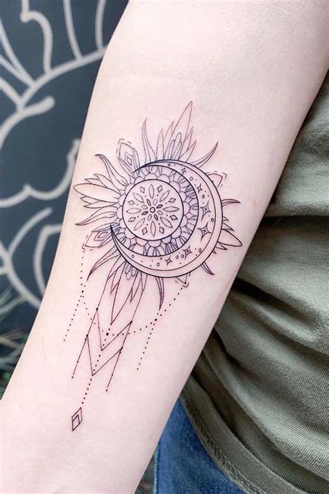 Compass Sun And Moon Tattoo Lineartdrawingsplantsgreen
