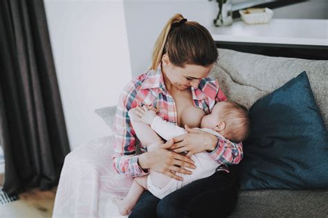 Las ventajas de la lactancia materna para la madre y su bebé según la