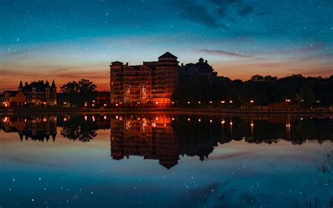 Download Wallpaper 3840x2400 Building Starry Sky Architecture Sunset Reflection 4k Ultra Hd