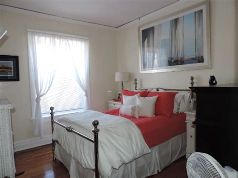 Maybe you would like to learn more about one of these? Two bedroom apartments at 801-811 Simpson, Evanston, IL ...